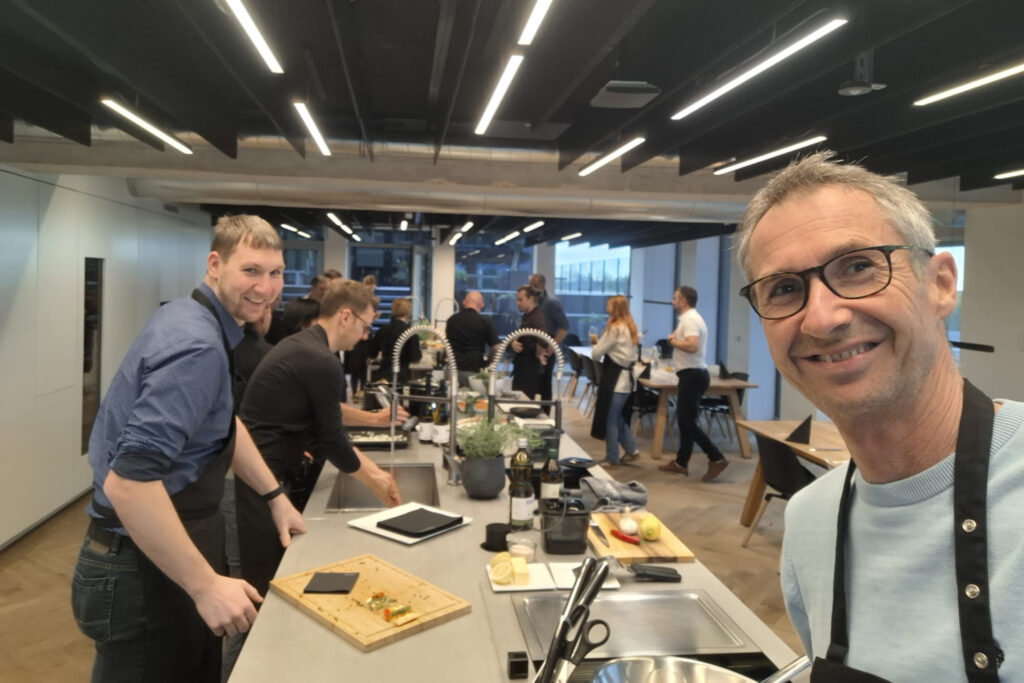 Klaus und Michael beim Kochen in Rosenheim bei der Bora Schulung