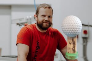 Mehr über den Artikel erfahren Golfpokal aus Holz